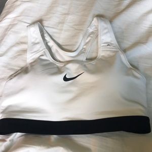 White nike sports bra
